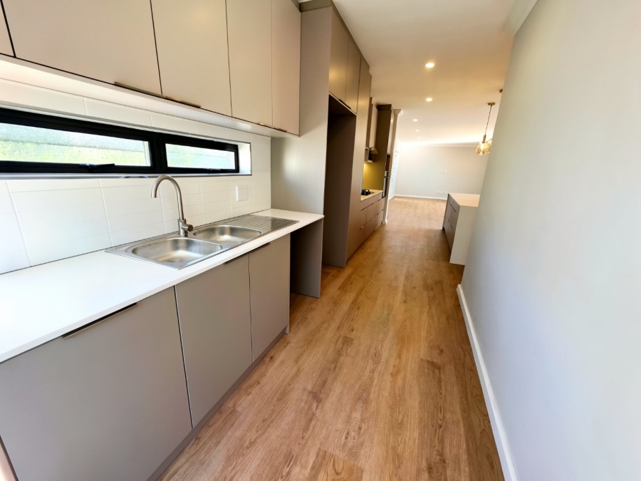 To Let 4 Bedroom Property for Rent in Parklands Western Cape